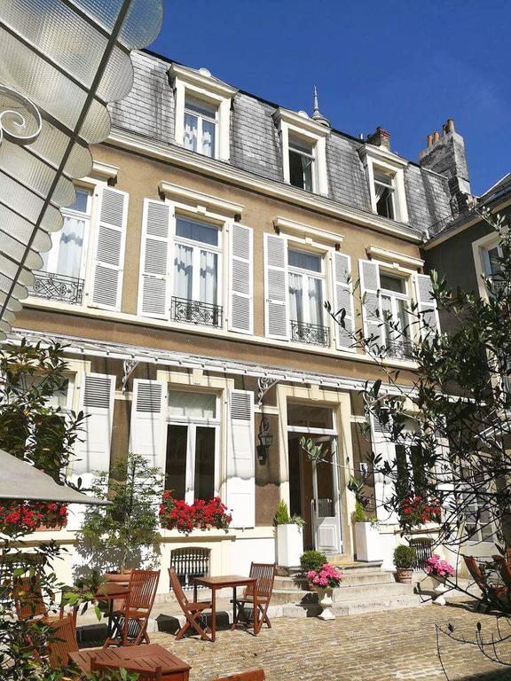 Enclos De L'Eveche Boulogne-sur-Mer Exterior photo
